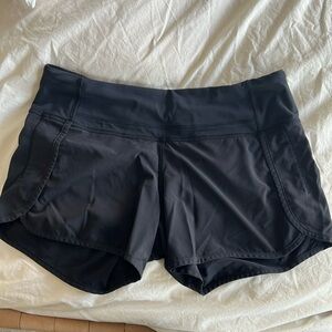 Lululemon shorts black size 6